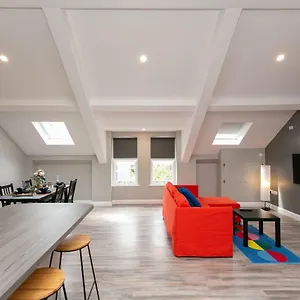 Road Apartment